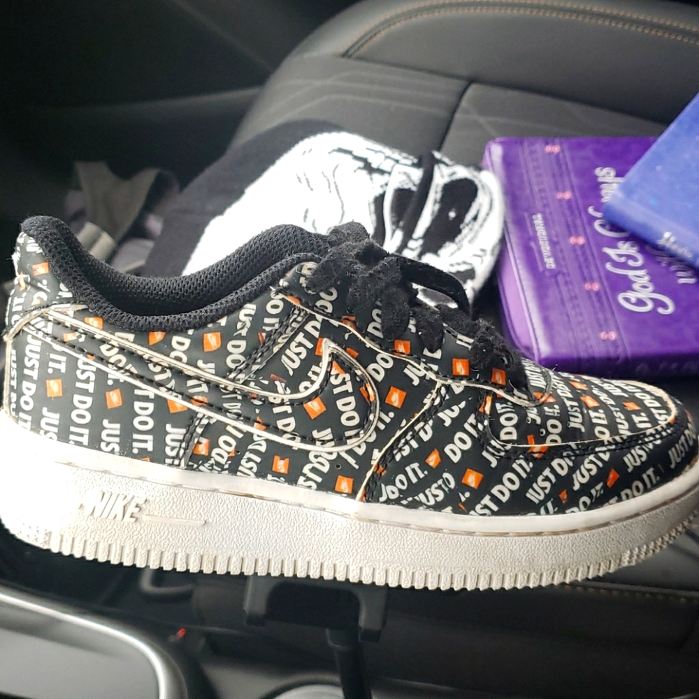 Size 1Y Air Force Ones